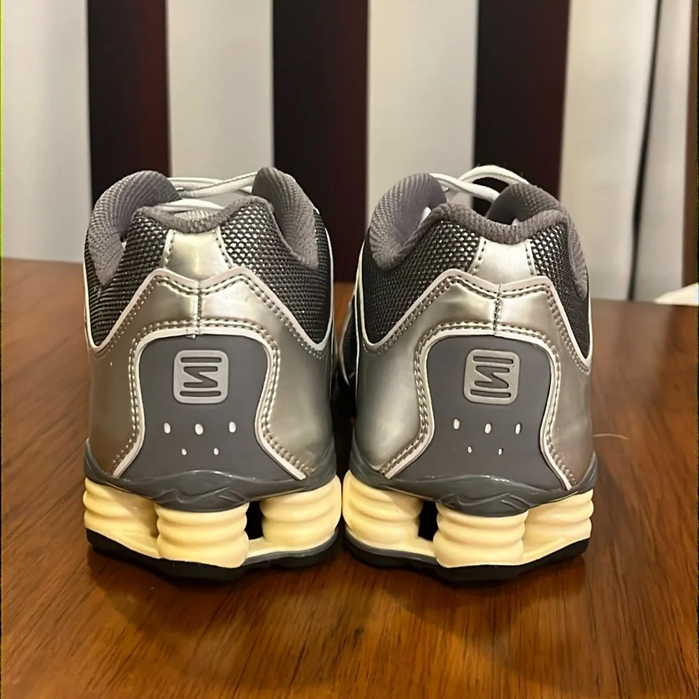 Nike Shox Navina Premium Shoes Sneakers Sparkle New 337775 001 Women’s Size 10